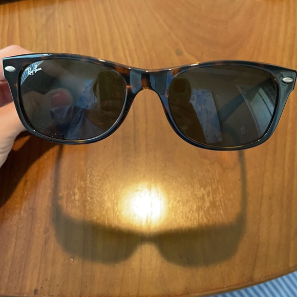 Ray Ban New Wayfarer sunglasses